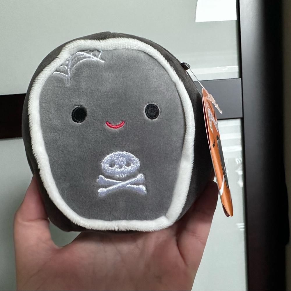 5” ALVA squishmallow - Picture 4 of 4